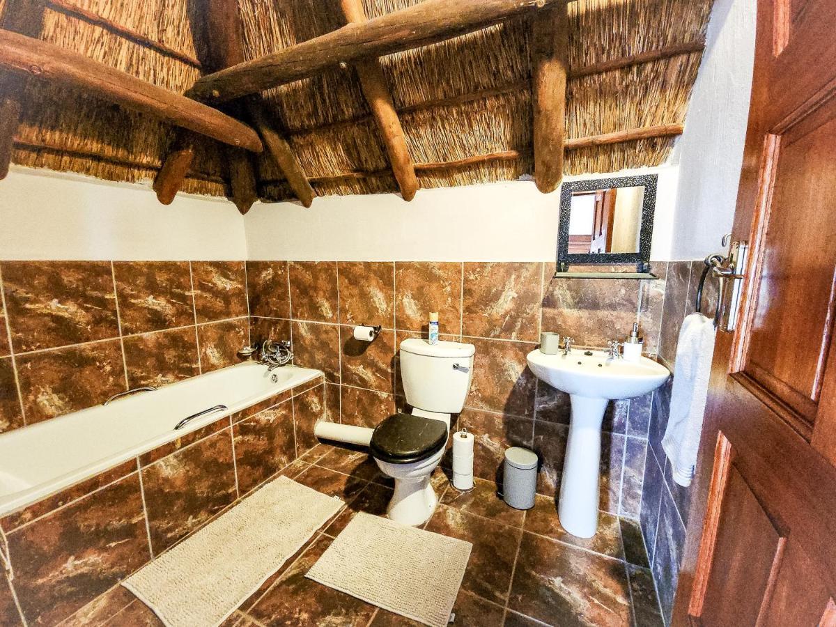 Zizi In Bela-bela Villa Moheme
